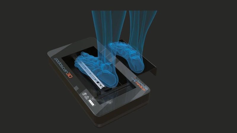 Podoscan 3D de Sensor Medica escaneando ambos pies